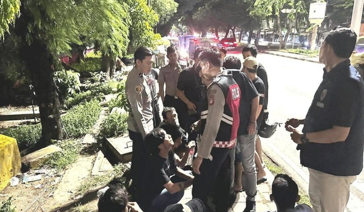 Sopir Mobil Boks Dipalak Saat Mogok, Pelaku Dibekuk Polisi Jakarta Barat