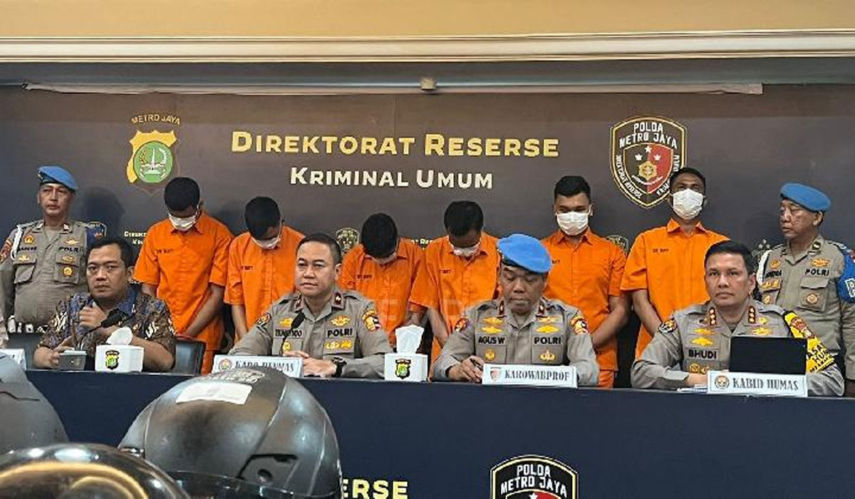 Enam Polisi Jadi Tersangka Kasus Pengeroyokan Debt Collector di Kalibata.