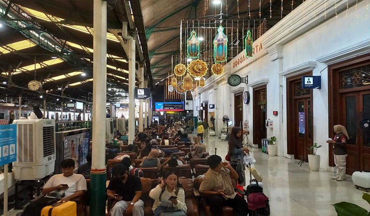 Viral! Aksi Penipuan Berkedok Donasi di Stasiun Tugu Yogyakarta Bikin Publik Heboh